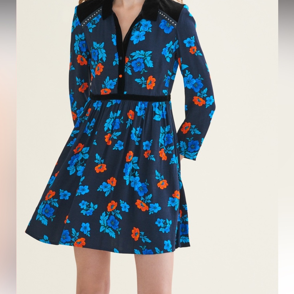 Make dress navy with flowers size 3 ( us 8) mint condition